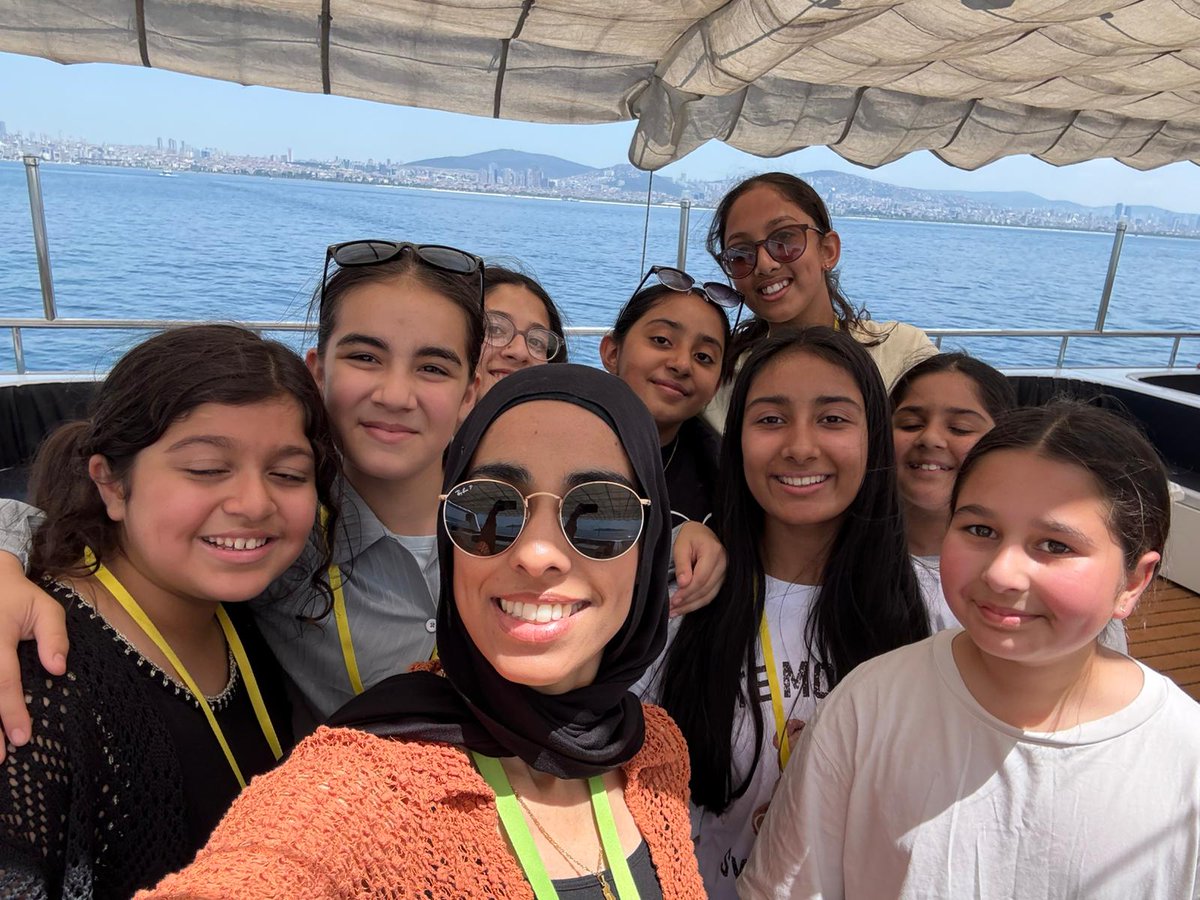 olive_bburn's tweet photo. Scenes from our the Year 6 cruise across the Bosphorus, where the
Black Sea connects to the sea of Marmara and where Europe meets Asia.
#Goodtimes
#Hisory
#sightseeing
#Istanbul
#MakingMemories
#WeAreStar https://t.co/swyBWoyhXO