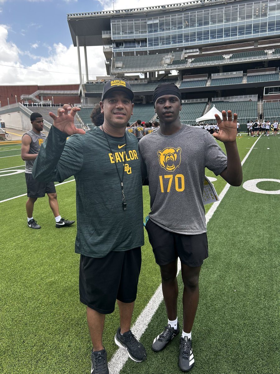 Malik Johnny tweet media