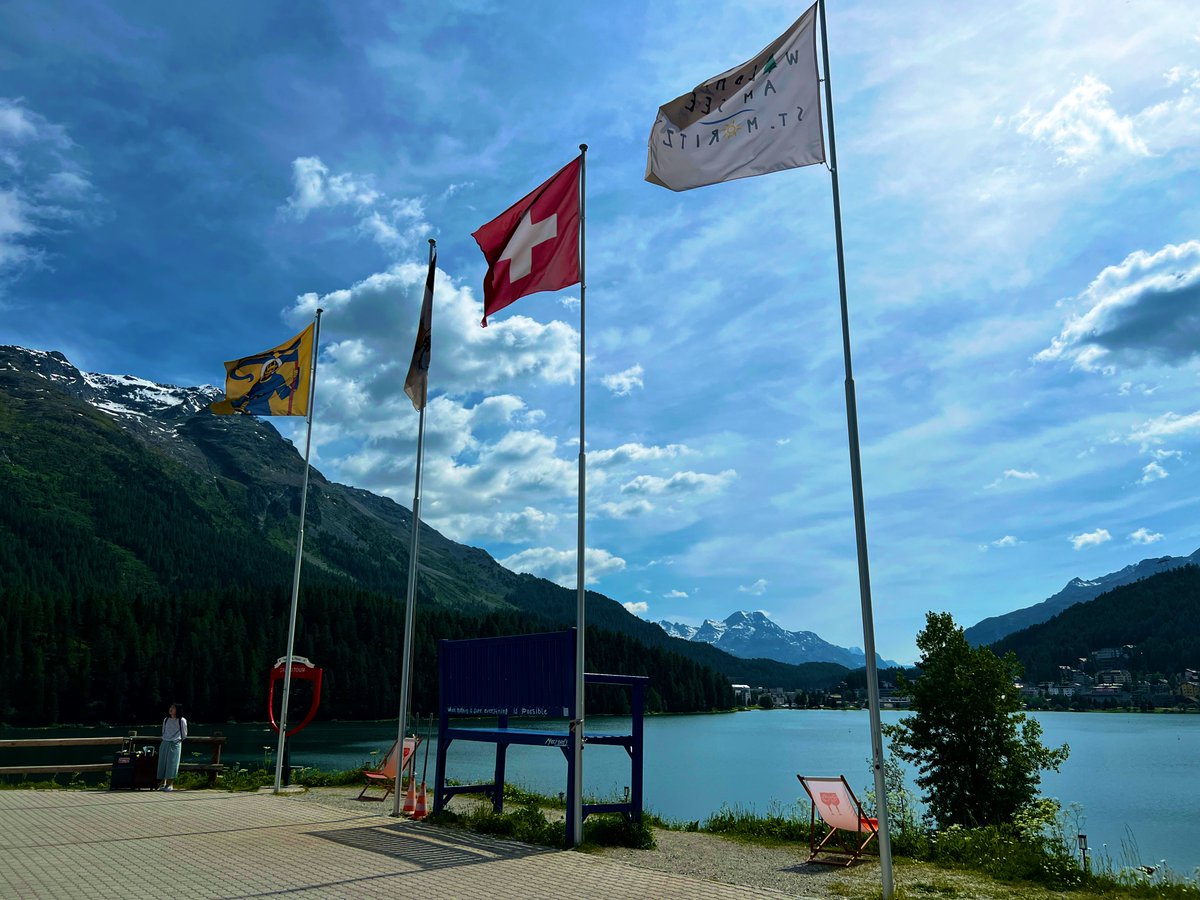 SKiXD's tweet photo. Day2-2 6/17pm
Lecco、Tiranoを経て、ベルニナ急行でスイスSt.Moritzへ🇨🇭
氷河見れて大満足😎👍 https://t.co/eDD2ntpaS8