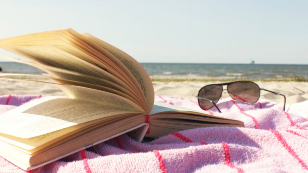 theteachacademy's tweet photo. 20 Summer Books Recommendations for Teachers - https://t.co/F6FFbuduvC https://t.co/Z5AW7kDirj