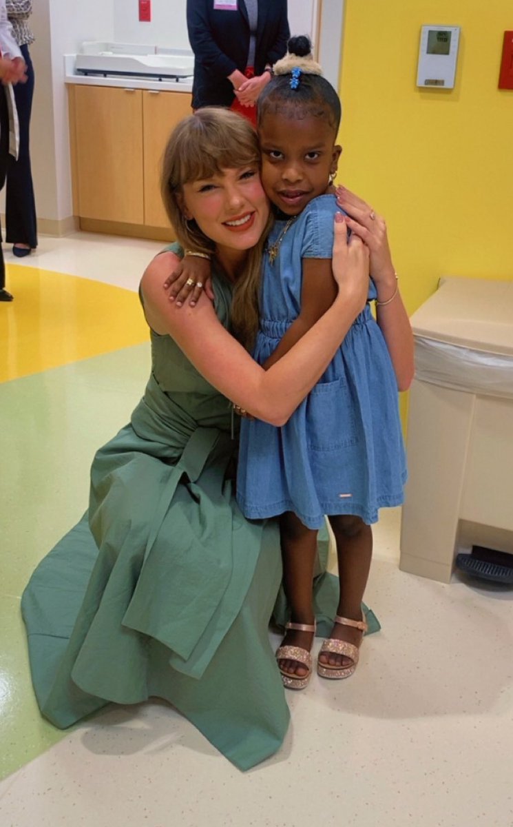 Remember this little diva aka Taylor’s bestie?! ✨

Her mom has set up a GFM to help raise $5k to go towards her medical expenses!

Please RT and donate if you can! Let us help as many angels as we can! ❤️‍🩹

#KEEPTHEBOOK 

🔗: gofundme.com/f/donate-to-br…