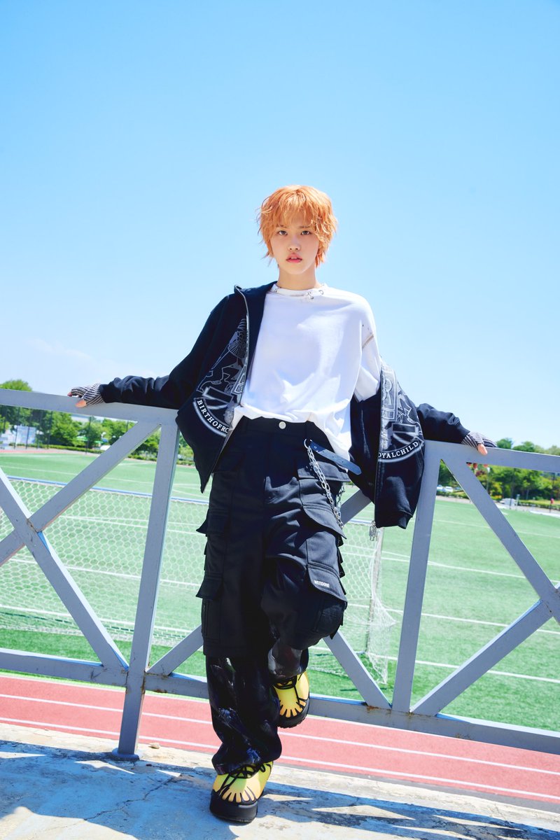 AHOF_official's tweet photo. Concept Photo 1

#JUWON #박주원

AHOF The 1st Mini Album [WHO WE ARE]
➫ 2025.07.01. 6PM (KST)

#AHOF #아홉
#WHOWEARE https://t.co/a4aSiq69JZ