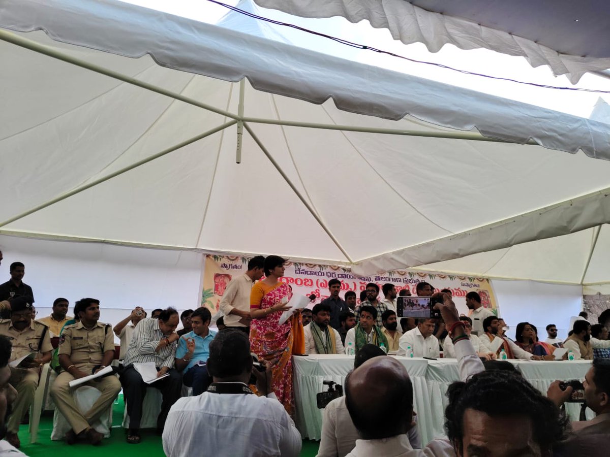 DCP South West (నైఋతి మండల డీసీపీ ساؤتھ ویسٹ ڈی) (@dcp_swz) on Twitter photo In view of ensuing Golconda Bonalu, today the Endowment Dept organised a coordination meeting with all concerned officials. The program was graced by Sri <a href="/Ponnam_INC/">Ponnam Prabhakar</a> Hon'ble Minister for BC Welfare & Transport, with instructions to the all depts for peaceful Bonalu celebrations In view of ensuing Golconda Bonalu, today the Endowment Dept organised a coordination meeting with all concerned officials. The program was graced by Sri <a href="/Ponnam_INC/">Ponnam Prabhakar</a> Hon'ble Minister for BC Welfare & Transport, with instructions to the all depts for peaceful Bonalu celebrations