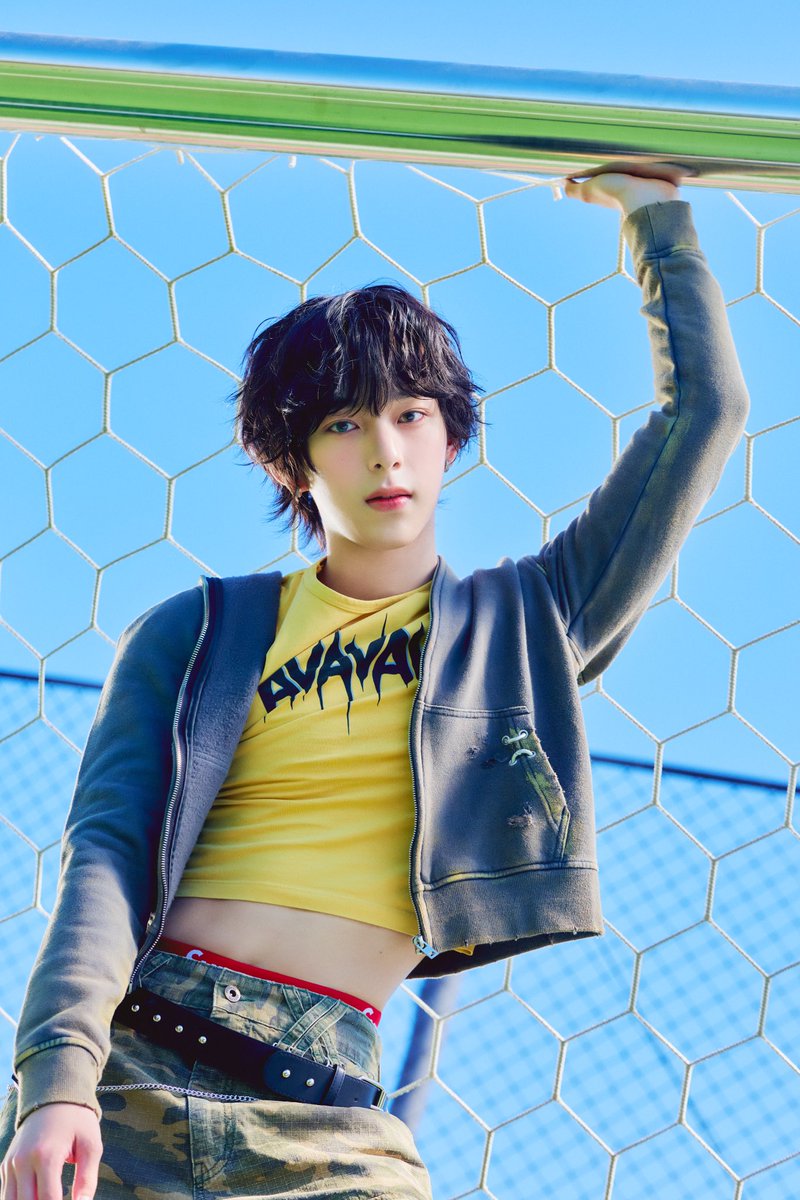 Concept Photo 1

#CHIHEN #즈언

AHOF The 1st Mini Album [WHO WE ARE]
➫ 2025.07.01. 6PM (KST)

#AHOF #아홉
#WHOWEARE