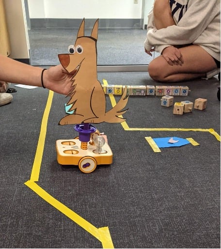 You already know #robotics activities enhance engagement and promote hands-on learning. Here's how you can level up your #STEM lessons by following these four #ISTE standards: hubs.li/Q03sq2Y80