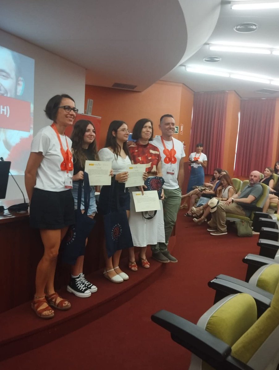 IES SANJE (@sanjemares) on Twitter photo ✔Las alumnas de 1º ESO finalistas del concurso Preteritum "Qué no te cuenten historia (s)" organizado por la <a href="/UMU/">Universidad Murcia</a> han recibido sus diplomas y obsequios en la Facultad de Educación. Blanca, Lucía, Daniela, Elena, Mariló y Marta, sus familias y profesores han disfrutado. ✔Las alumnas de 1º ESO finalistas del concurso Preteritum "Qué no te cuenten historia (s)" organizado por la <a href="/UMU/">Universidad Murcia</a> han recibido sus diplomas y obsequios en la Facultad de Educación. Blanca, Lucía, Daniela, Elena, Mariló y Marta, sus familias y profesores han disfrutado.