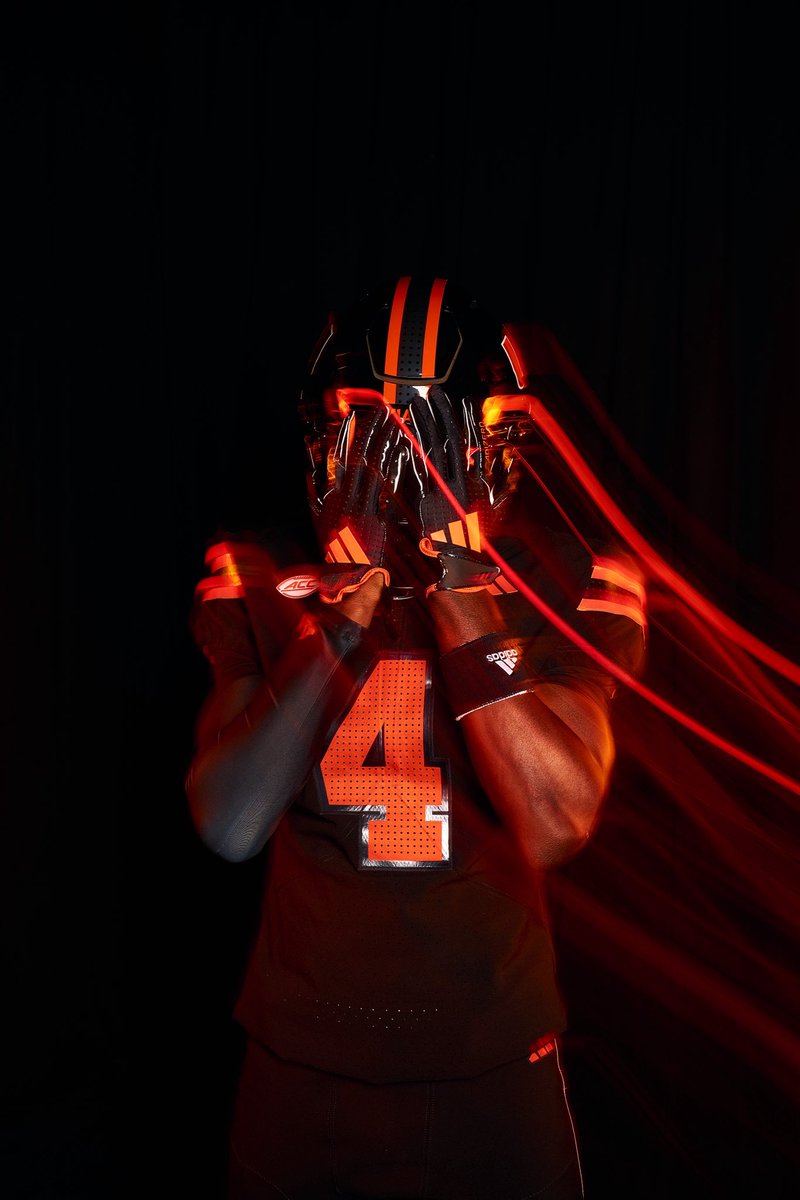 MIAMI😎!! Wtw?? <a href="/samspiegs/">Sam Spiegelman</a> <a href="/RecruitJBoroFB/">Jonesboro High School(GA) Football Recruiting Page</a> <a href="/CoachCarmichEAL/">“COACHSYRUP🥞” Coach Darrian CarmichEAL</a> <a href="/CoachDaniels06/">Coach Daniels</a> <a href="/NEGARecruits/">Northeast Georgia Recruits</a> <a href="/baconnetworkllc/">Bacon Network</a> <a href="/BALLERSCHOICE1/">BALLERS CHOICE LLC</a> <a href="/ChadSimmons_/">ChadSimmons</a> <a href="/BenMoore247/">Ben Moore</a> <a href="/Rivals/">Rivals</a> <a href="/247recruiting/">247Sports Recruiting</a>
