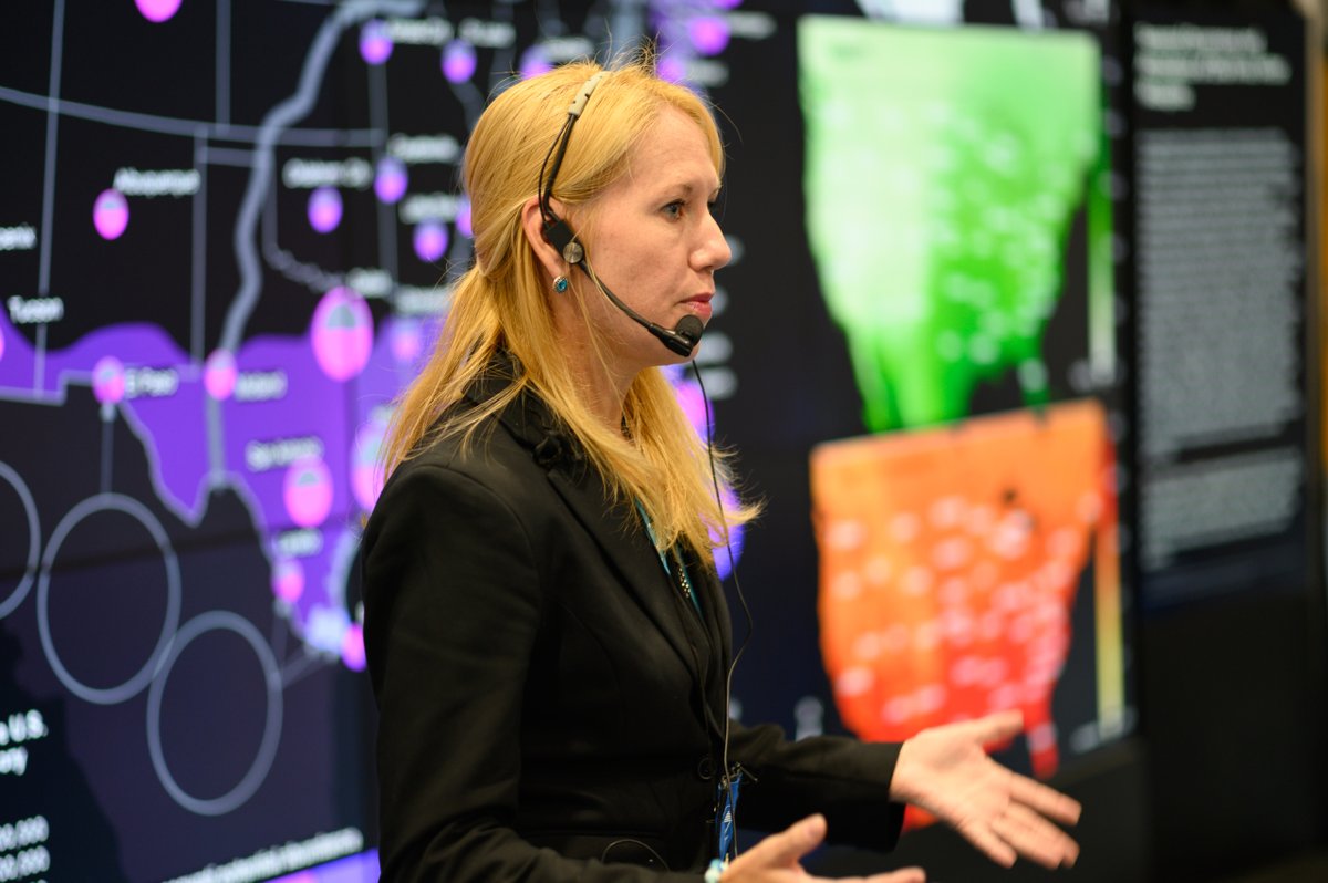 UFPHHP's tweet image. Monitoring heat waves, air quality and disease from hundreds of miles above Earth? Just another day on the job for this Gator.
See how Helena Chapman, a three-time @UF alumna, is taking public health work to the skies with @NASA. phhp.ufl.edu/2025/06/12/at-…
