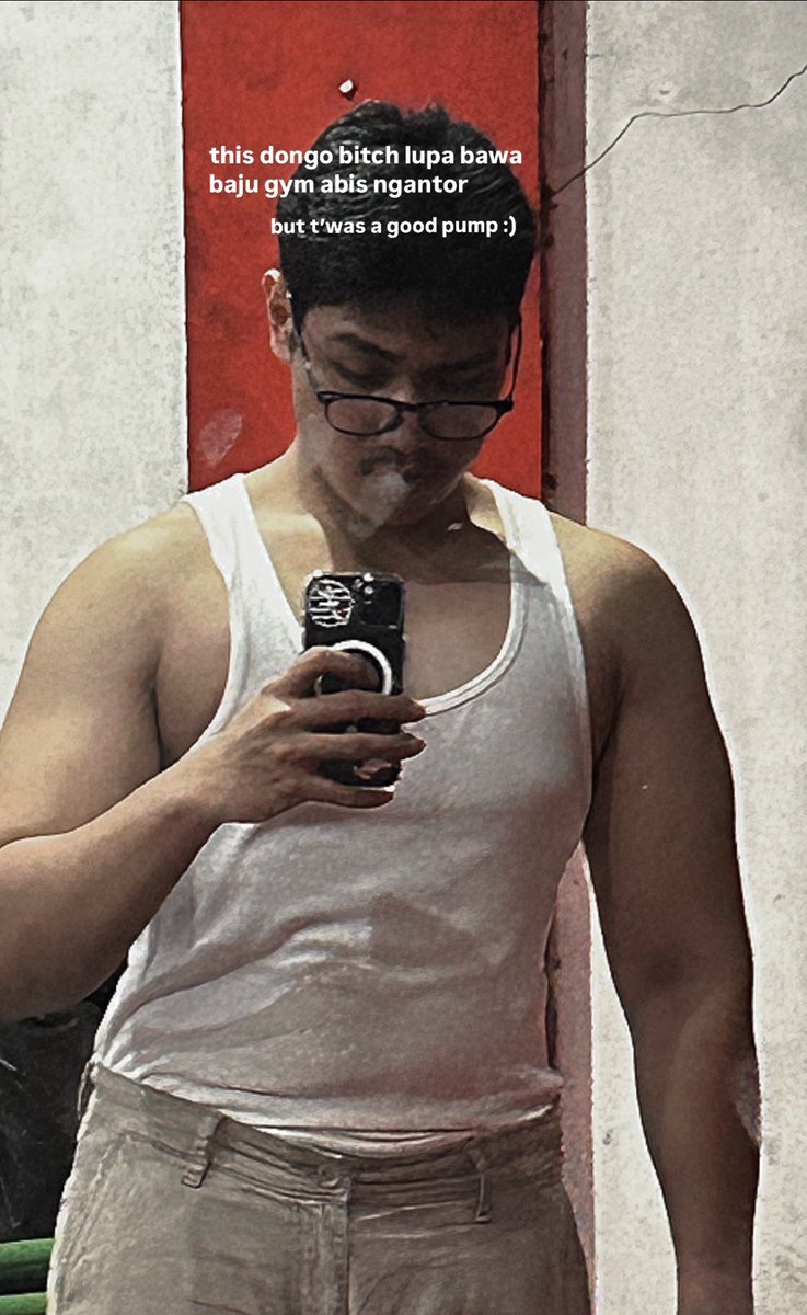 siapa yang udah rencana gym leg day hari ini dari kantor tapi lupa bawa baju and celana gym jadi gak jadi leg day dan malah arms sm shoulder?

yes sy 😔