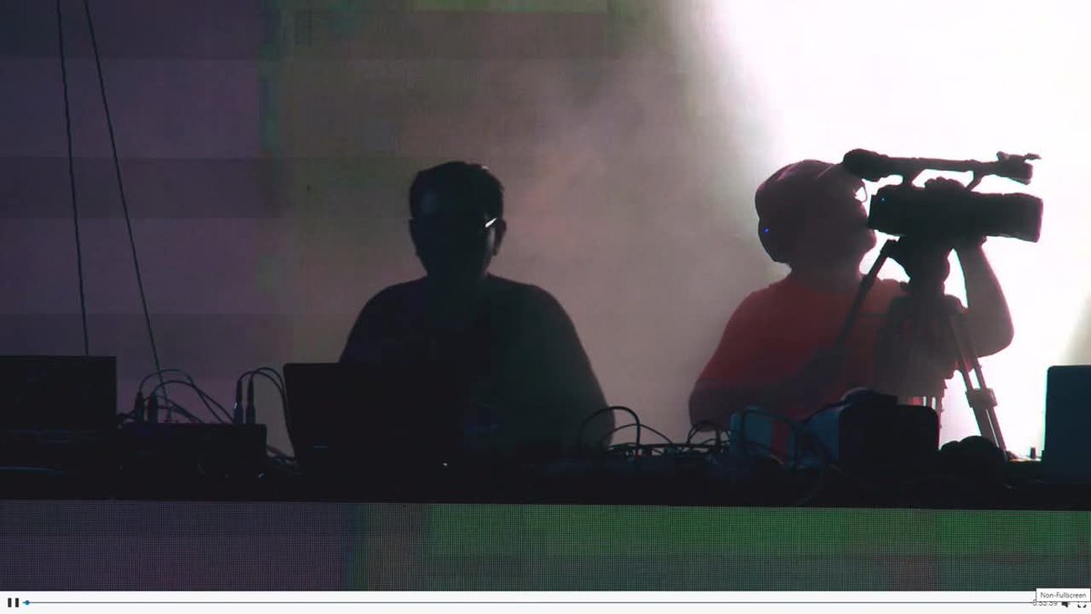 En la Mega Retro la primer parte del evento en cámara y la segunda pues ya en la dirección de cámara fueron muchas horas y algo cansado jejejeje