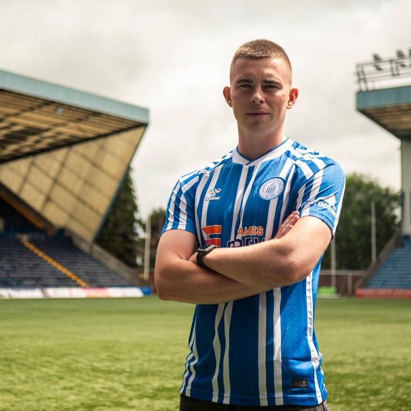 ScotlandSky's tweet photo. ✍️ Kilmarnock confirm the signing of Jack Thomson after he agreed a pre-contract in January 🔽
