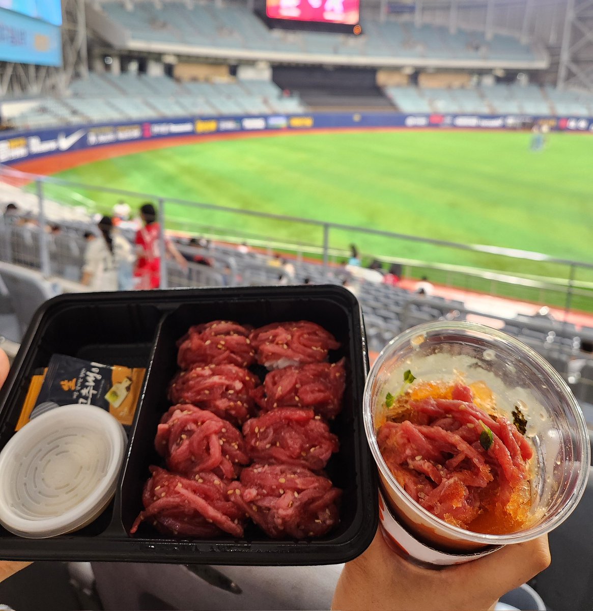 고척 첨인데 사랑에 빠졋어요
그리고 대승...😍
요즘 원정 가면 늘 대승요정이 된다✌🏻