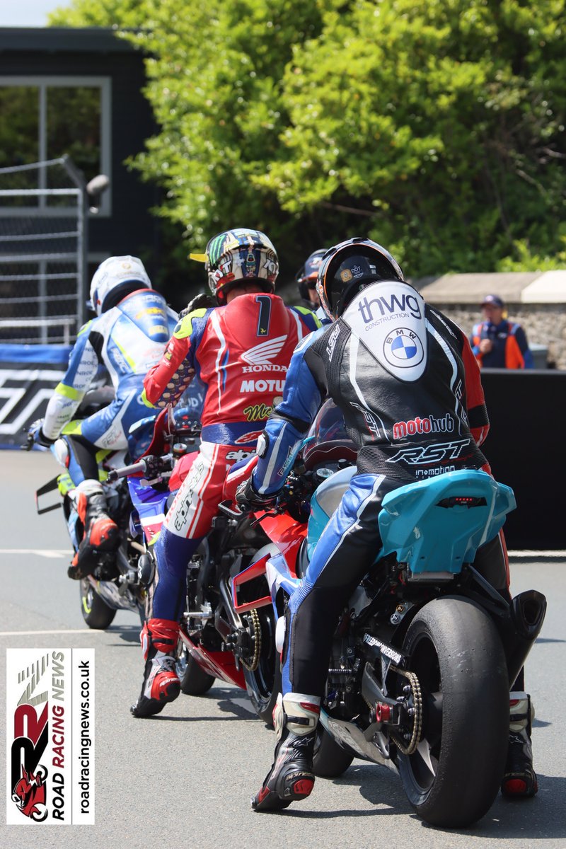 StevieRRN's tweet photo. Start-line build up featuring Conor Cummins, John McGuinness MBE, Sam West, #TT, #IOMTT, #TT25 https://t.co/LYqqGNafDj
