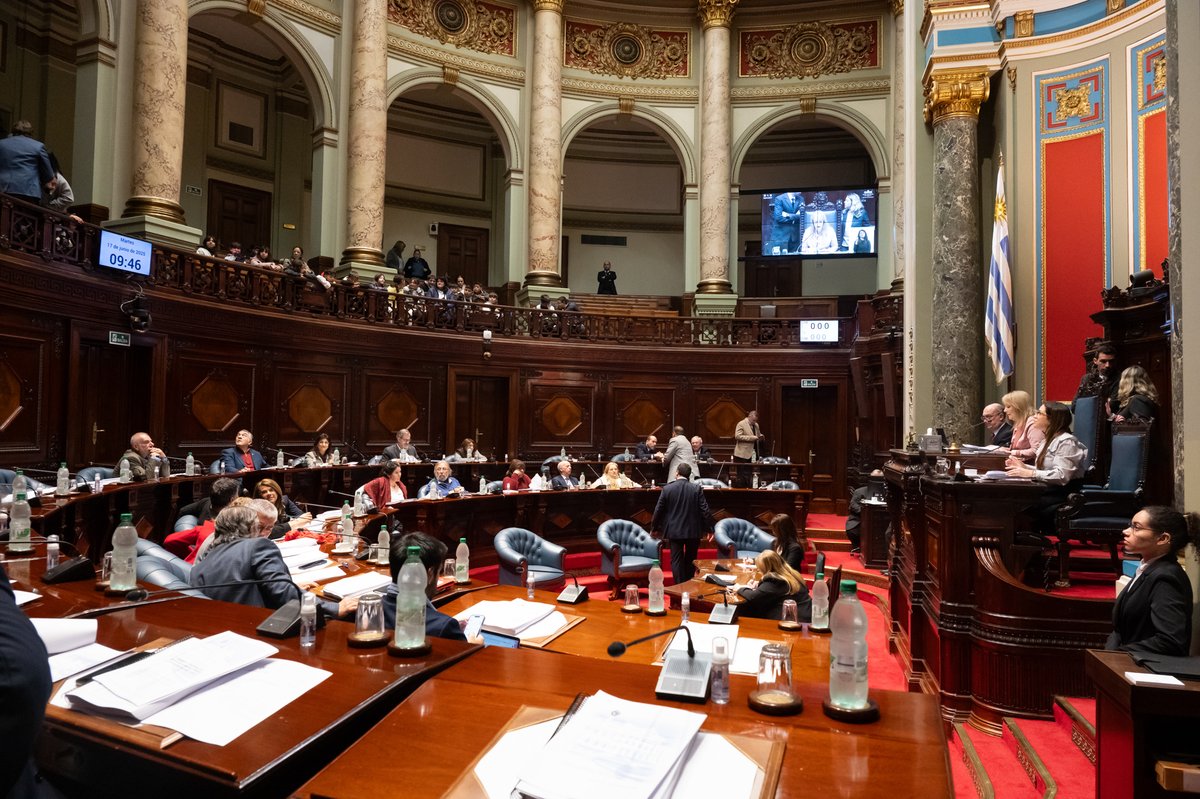 Senado Uruguay (@senadouy) on Twitter photo 🎙️ | En la #MediaHoraPrevia de la sesión de hoy hicieron uso de la palabra los senadores <a href="/gloriasaravista/">Gloria Rodriguez</a>, <a href="/tatisabini/">Sebastián Sabini</a>, <a href="/gbianchi404/">Graciela Bianchi</a>, Aníbal Gloodtdofsky <a href="/AnibalGloodo/">Aníbal Gloodtdofsky</a> y Gustavo González <a href="/GGonzalezPS90/">Gustavo Gonzalez</a>.
(+) goo.su/Q4xE4 🎙️ | En la #MediaHoraPrevia de la sesión de hoy hicieron uso de la palabra los senadores <a href="/gloriasaravista/">Gloria Rodriguez</a>, <a href="/tatisabini/">Sebastián Sabini</a>, <a href="/gbianchi404/">Graciela Bianchi</a>, Aníbal Gloodtdofsky <a href="/AnibalGloodo/">Aníbal Gloodtdofsky</a> y Gustavo González <a href="/GGonzalezPS90/">Gustavo Gonzalez</a>.
(+) goo.su/Q4xE4