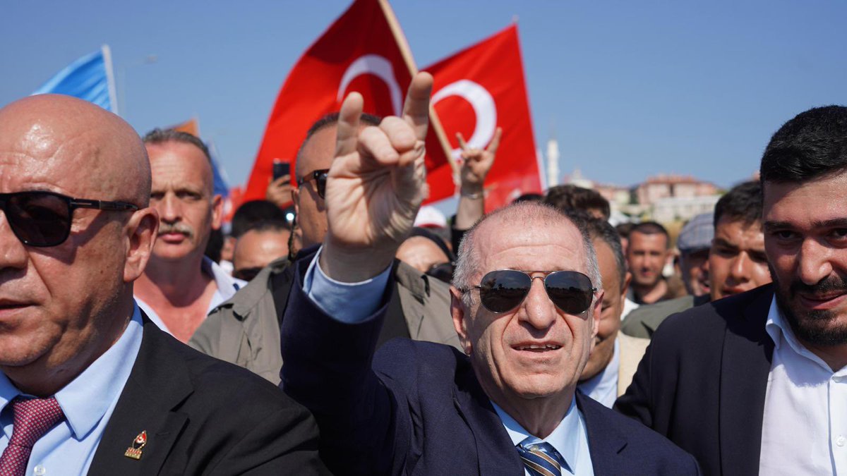 Geçmiş olsun hocam <a href="/umitozdag/">Ümit Özdağ</a>