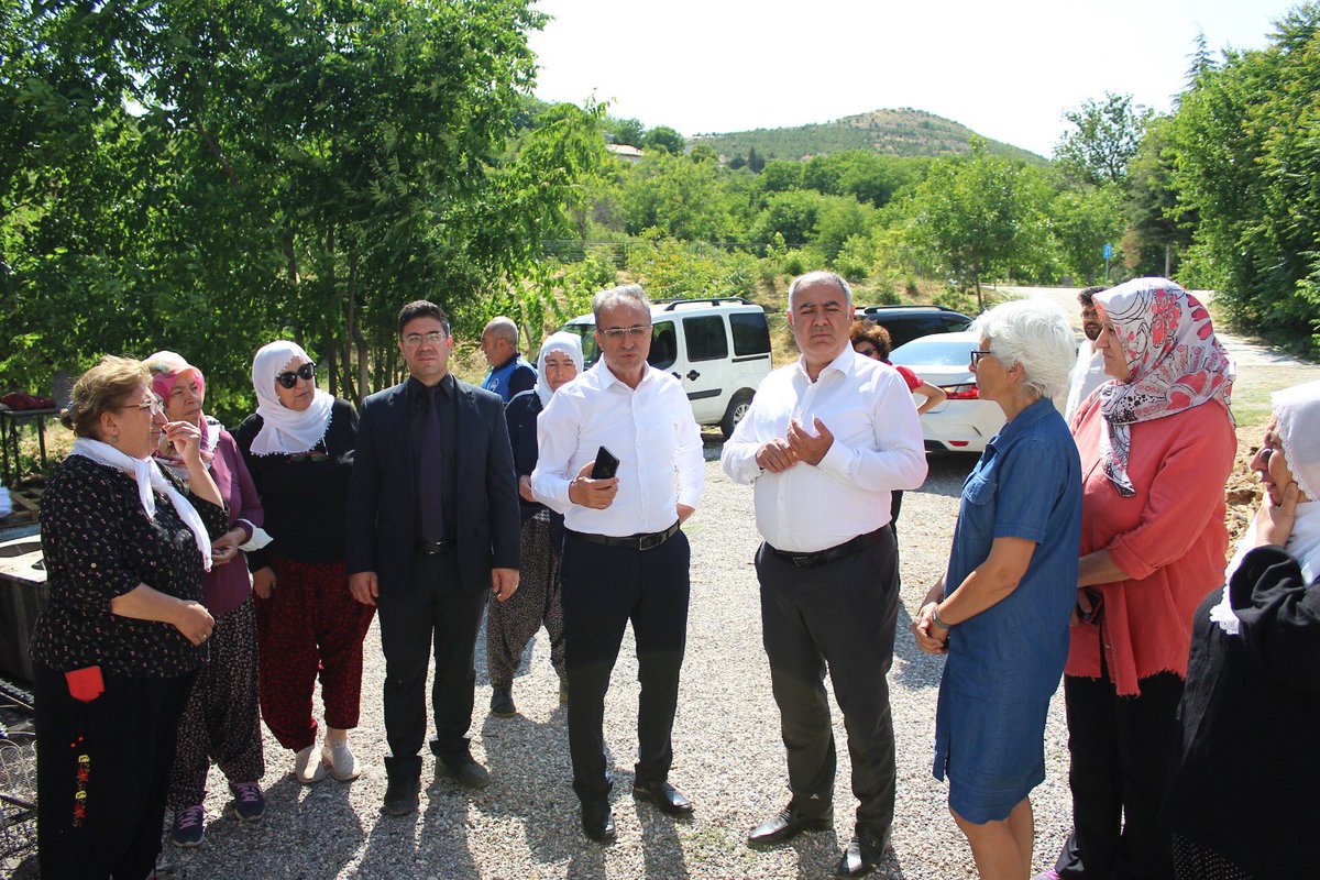 İl Müdürümüzden Ağın Kadınları Tarımsal Kalkınma Kooperatifi’ne Geçmiş Olsun Ziyareti

İl Müdürümüz, Ağın Belediye Başkanı ve İlçe Müdürümüz ile birlikte, Ağın ilçemizde faaliyet gösteren Ağın Kadınları Tarımsal Kalkınma Kooperatifi’ni ziyaret etti.