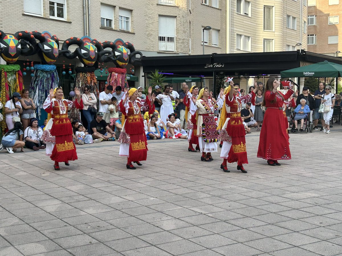 Frente al racismo y la ultraderecha, tenemos una alternativa democrática para gestionar las migraciones y la multiculturalildad q garantice la convivencia y construya una Burlata más igualitaria, solidaria y acogedora.

Burlatako Kultur Aniztasunaren eguna #BurlataHerriHarrera ✊🏾