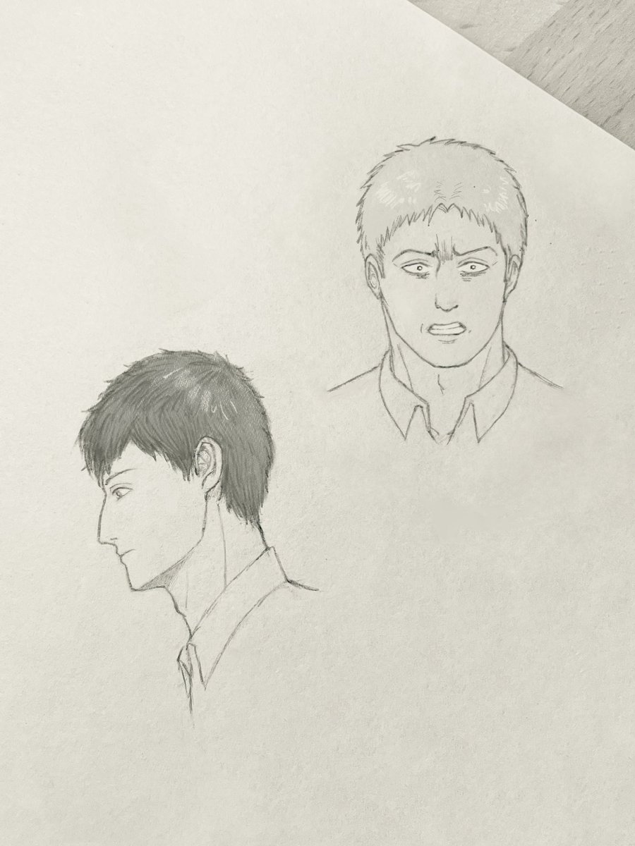 Legende0135's tweet photo. #bertholdthoover #reinerbraun doodles
Haven’t drawn on paper for a hot minute! #aot https://t.co/pSc8MeWu30