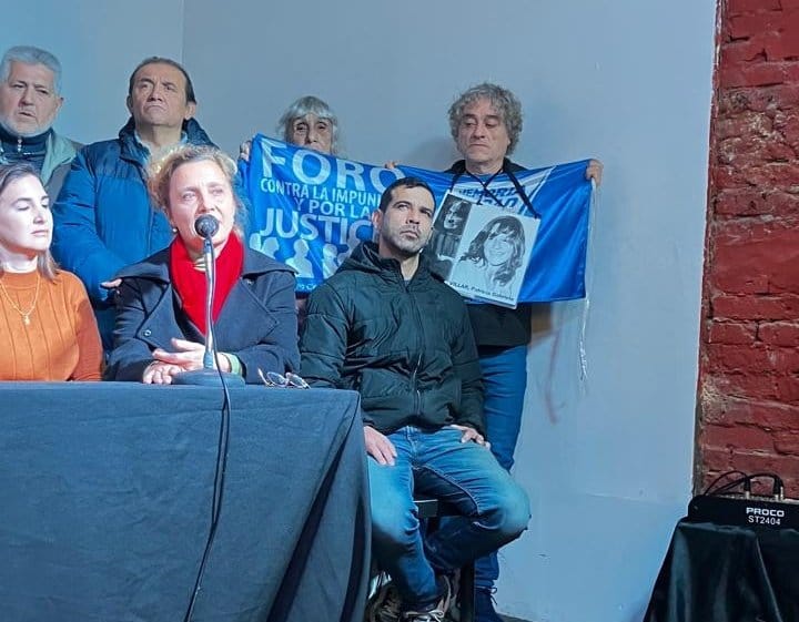 SANTA FE CON CRISTINA. 
Junto a organizaciones gremiales, sociales, partidos políticos y organismos de DDHH nos pronunciamos en defensa de la Democracia y en contra de la proscripción a <a href="/CFKArgentina/">Cristina Kirchner</a> .
 
Mañana todxs con Ella! 
#CristinaLibre