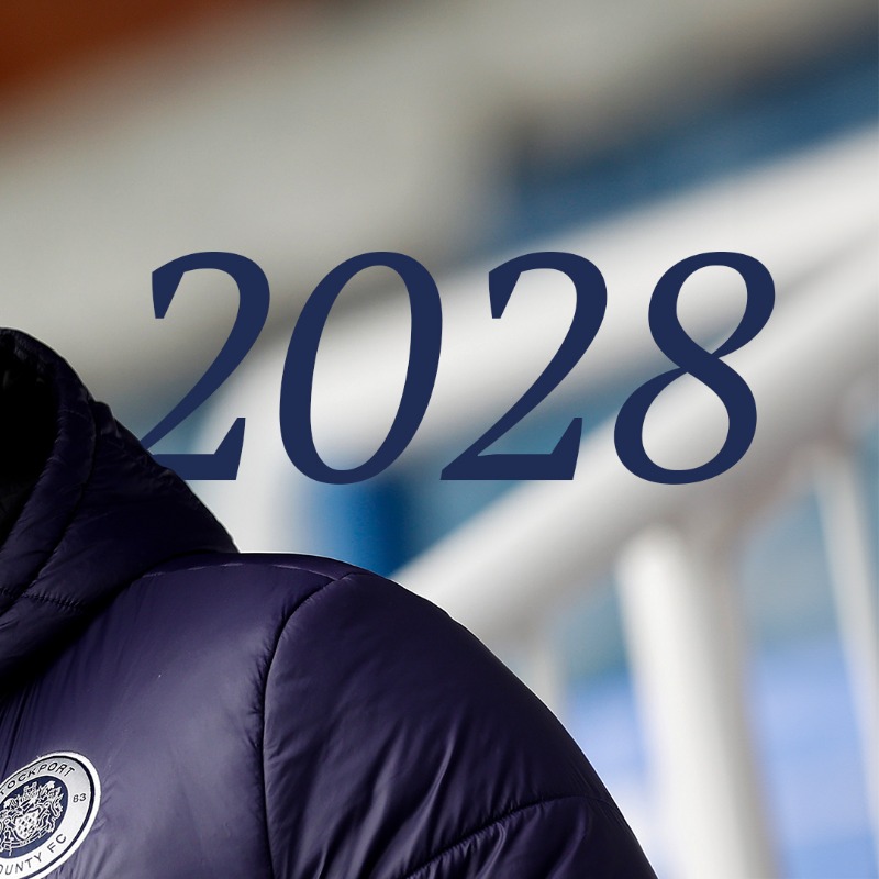 StockportCounty's tweet photo. ✍️ Stockport County is delighted to announce that manager Dave Challinor has signed a new three-year deal with the Club, extending his time at Edgeley Park until the Summer of 2028.

Cheers, thank you 🤝

#StockportCounty