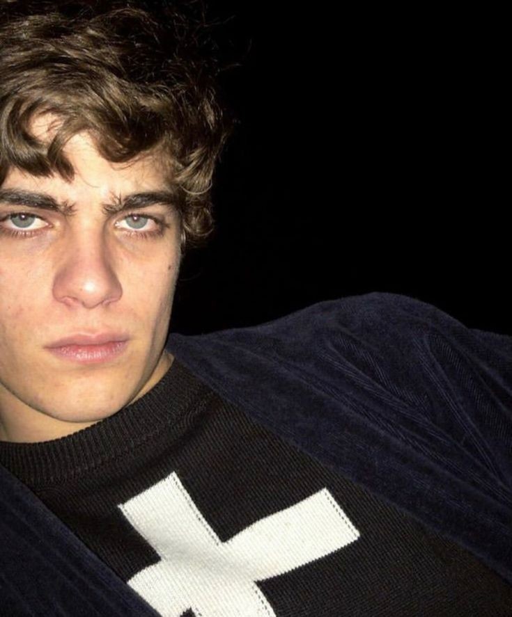 greedcyo's tweet image. just rewatching morrison and i fell love with him again