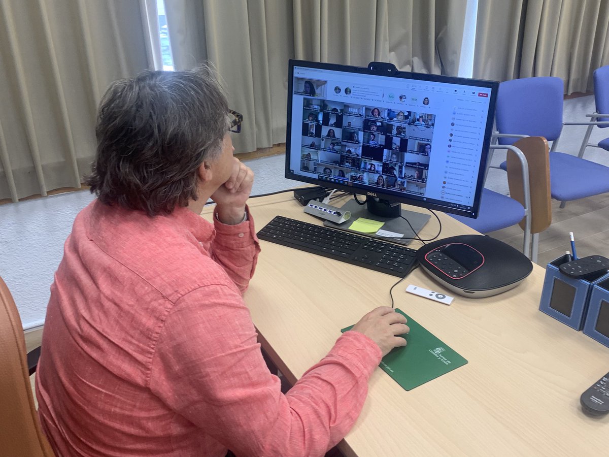 CFPIdiomas's tweet photo. Celebramos la sesión final de la primera edición de nuestro PIE Patrimonio y Rutas Histórico-Literarias. Orgullosos por la forma que los centros participantes @educacyl han dado a sus rutas. Privilegiados por contar con Blanca Flor Herrero @mrvrocha @Cuatrollll 
@fjmagdafuente https://t.co/U3fIMLFmDj