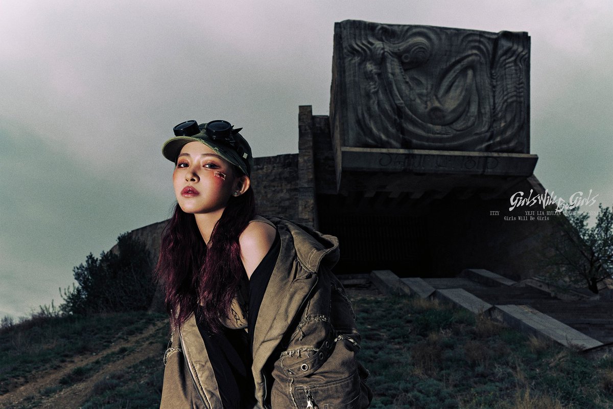 ryuejinr's tweet photo. Standing where empires once stood, I am the future rising from the past. In ruins I find strength, in silence I hear my calling. https://t.co/szwlqYfJbH