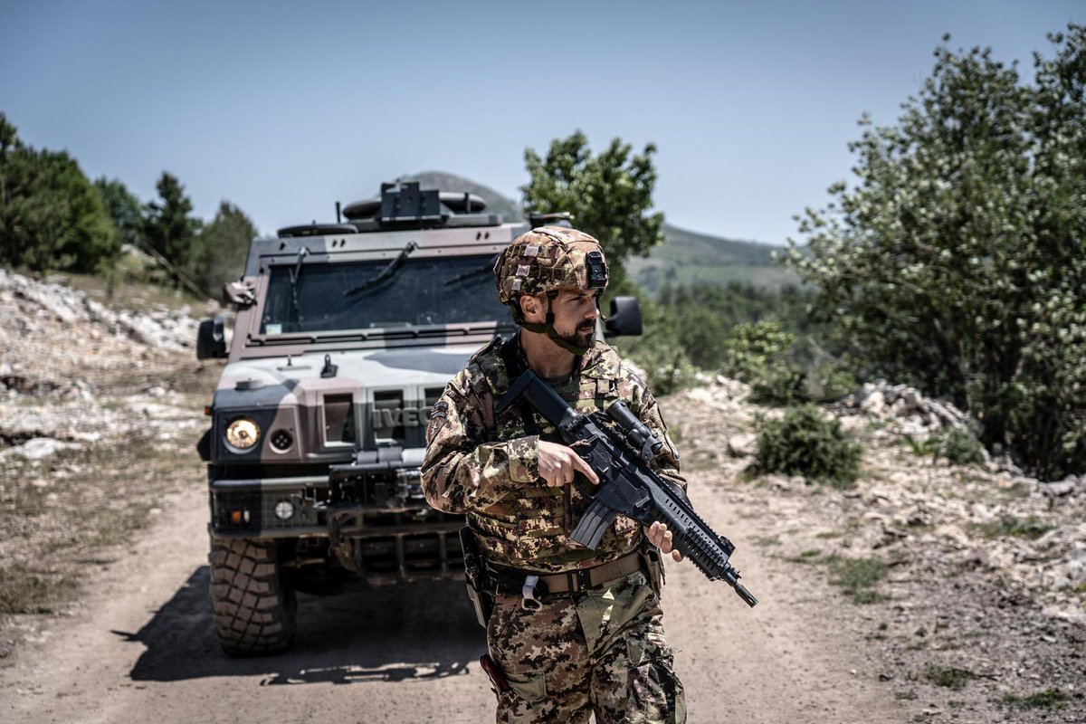 Italian soldiers assigned to Regional Command West (RC-W) of the #NATO-led #KFOR mission recently carried out independent patrols along the Administrative Boundary Line (ABL).

#UNITASOMNIAVINCIT 
#StrongerTogether