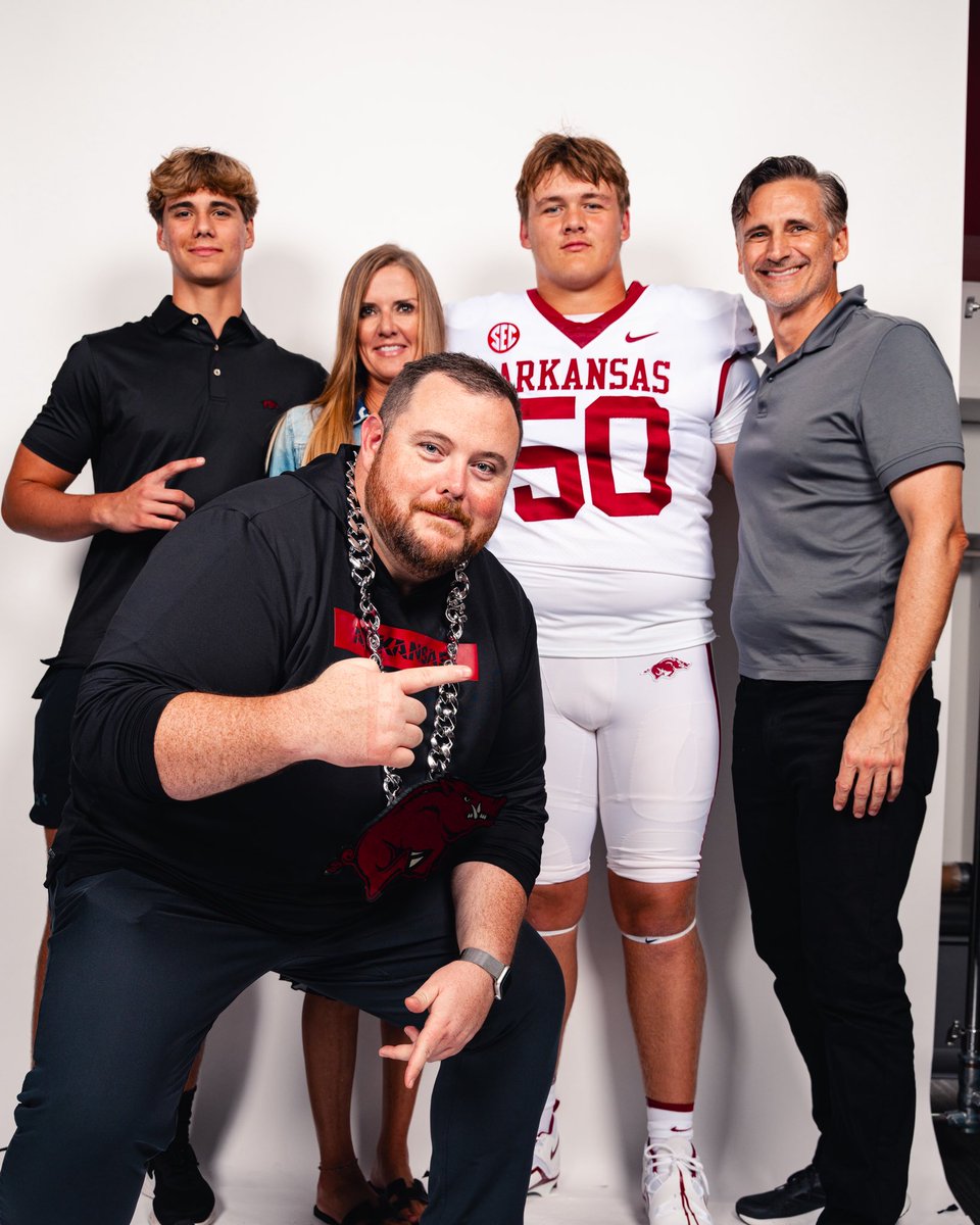 AshleyFb2026's tweet photo. #WPS🐗🏠@RazorbackFB @CoachSamPittman @CoachMateos @CoachBrowne72 @ONEWAYINC1 @JalanSowell @NadeBoyz @Dameon8
@ChadSimmons_ @adamgorney @SWiltfong_ @samspiegs @BrandonHuffman @JohnGarcia_Jr https://t.co/7o4TSjd8bC