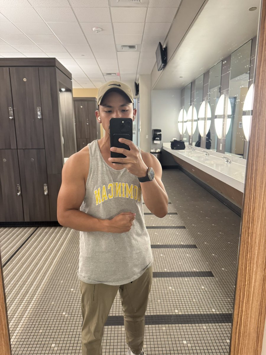 Not even 12 hours back from vacation and had to get an early morning workout in before working an 8 hour shift. Blessed to be off the floor today at the very least 🙂.