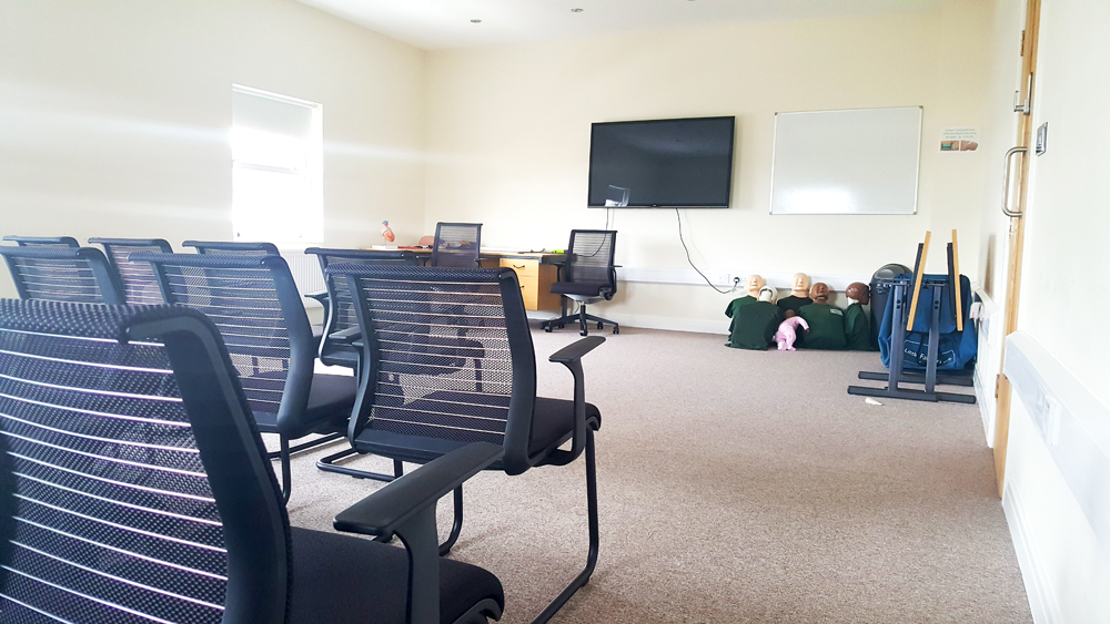 CentaurUK's tweet image. Centaur Training Services have three training rooms available to hire, ideal for those who aren’t able to run courses at their own business premises.
Find out more.
centaurtraining.co.uk/facilities/roo…
#trainingroomhire #trainingrooms #trainingcentre #training #roomhire #roomhirelancashire