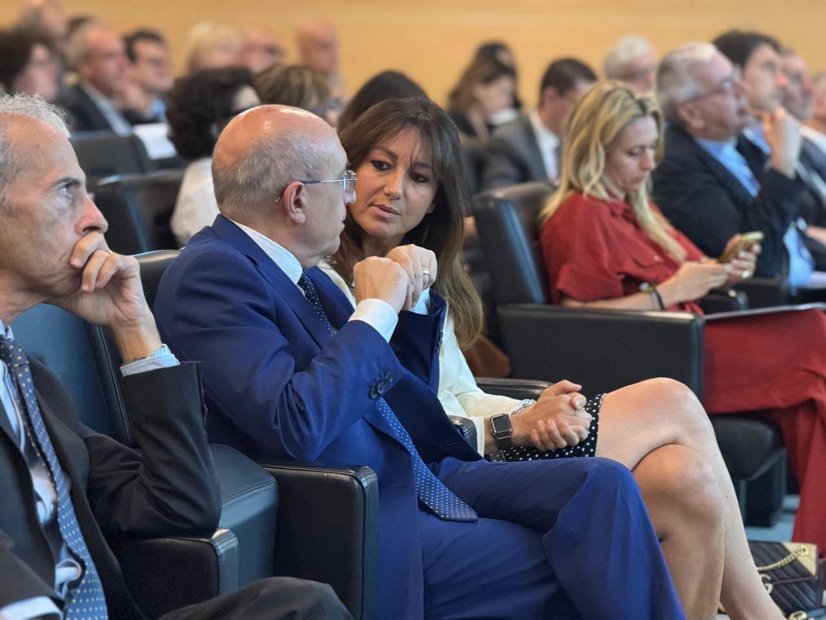 Tessere la Rete, per prevenire e contrastare le dipendenze tra i giovani.

Oggi a #Varese ho partecipato a un importante convegno promosso dalla Prefettura, incentrato sul tema delle dipendenze. Regione Lombardia continuerà a rafforzare il lavoro di rete a supporto dei territori
