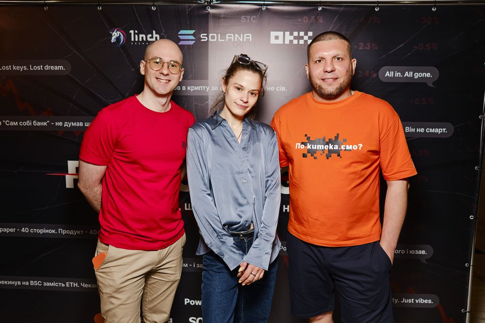 I love it when there’s a professional photographer at the event - the photos always capture the vibe perfectly!
FuckUp Night 2025, Kiev.