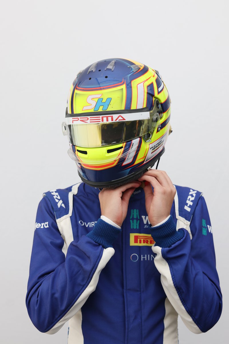 BritishF4's tweet image. The first ever Colombian driver to race in #BritishF4 🙌🇨🇴

Great to have Salim Hanna on the grid at Thruxton - and what an impression he made with a debut victory! 🔥

See you again soon 👋