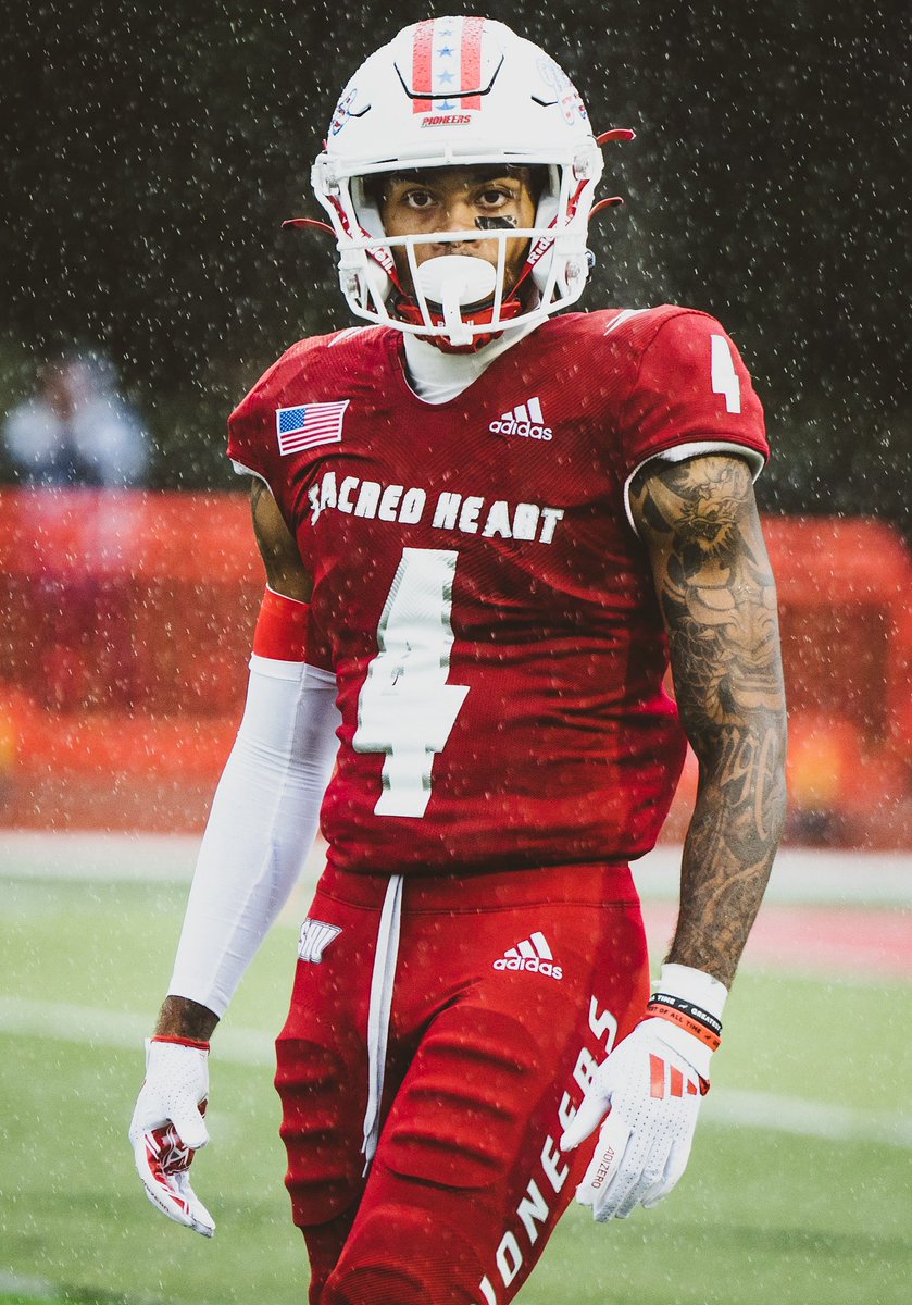 1️⃣ Last chance on Friday!🛝 to Fairfield, Connecticut📍!

👀 for more 2️⃣6️⃣s to 🅾️! And trying to get an early look at 2️⃣7️⃣s,2️⃣8️⃣s,2️⃣9️⃣s! 

Come turn up and compete!

🗓️: JUNE 7th &amp; 20th
⏰: 9 AM - 12:45 PM
🏟️: Notre Dame High School 
🏈: 9th-12th Grade

shufootballcamps.ryzerevents.com/mark-nofri-foo…