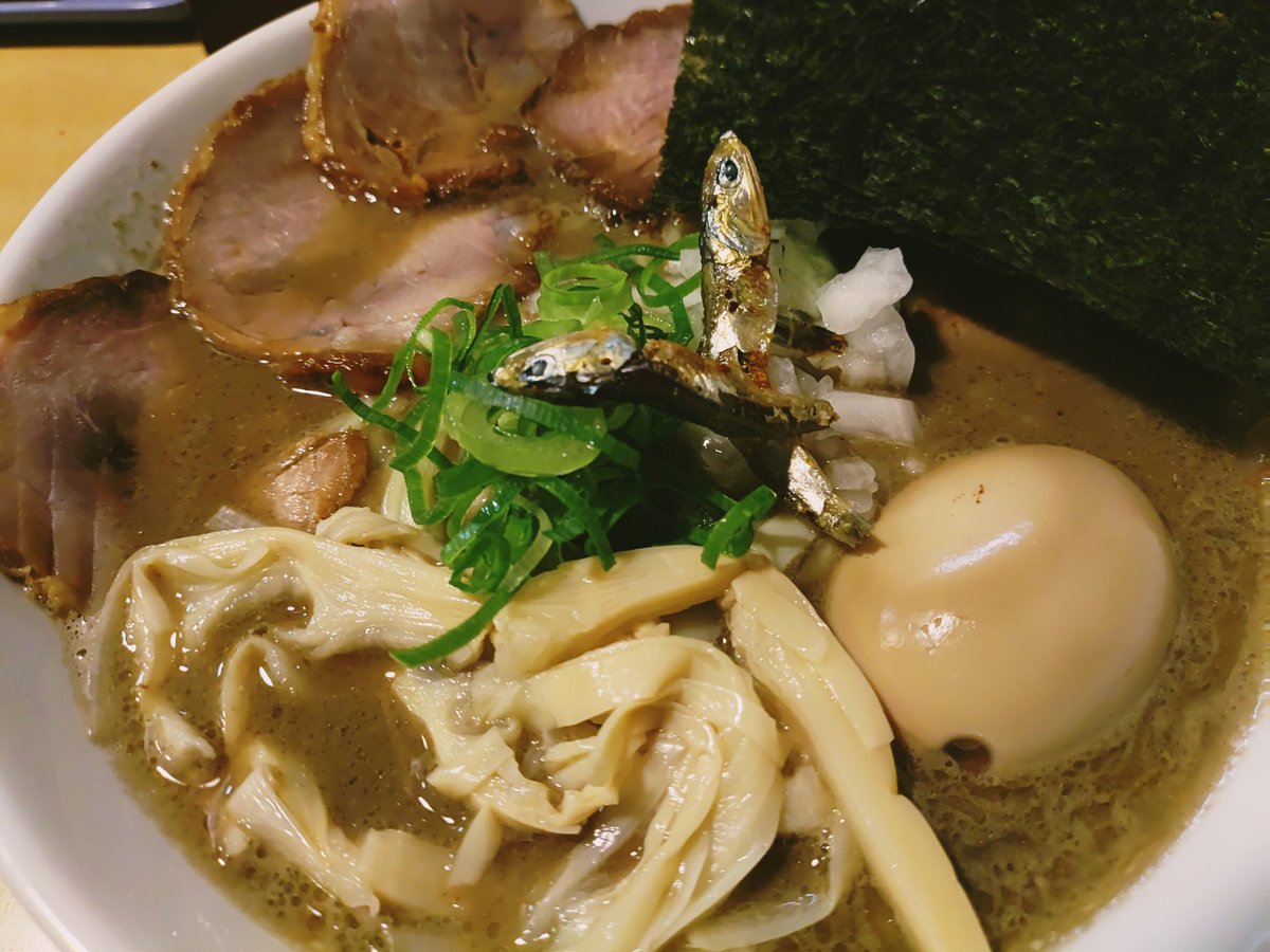 katc25Res's tweet photo. #濃厚煮干しの醤油特製
煮干しが香り良く、美味しかったです🍜 https://t.co/WDo5jgG2nY