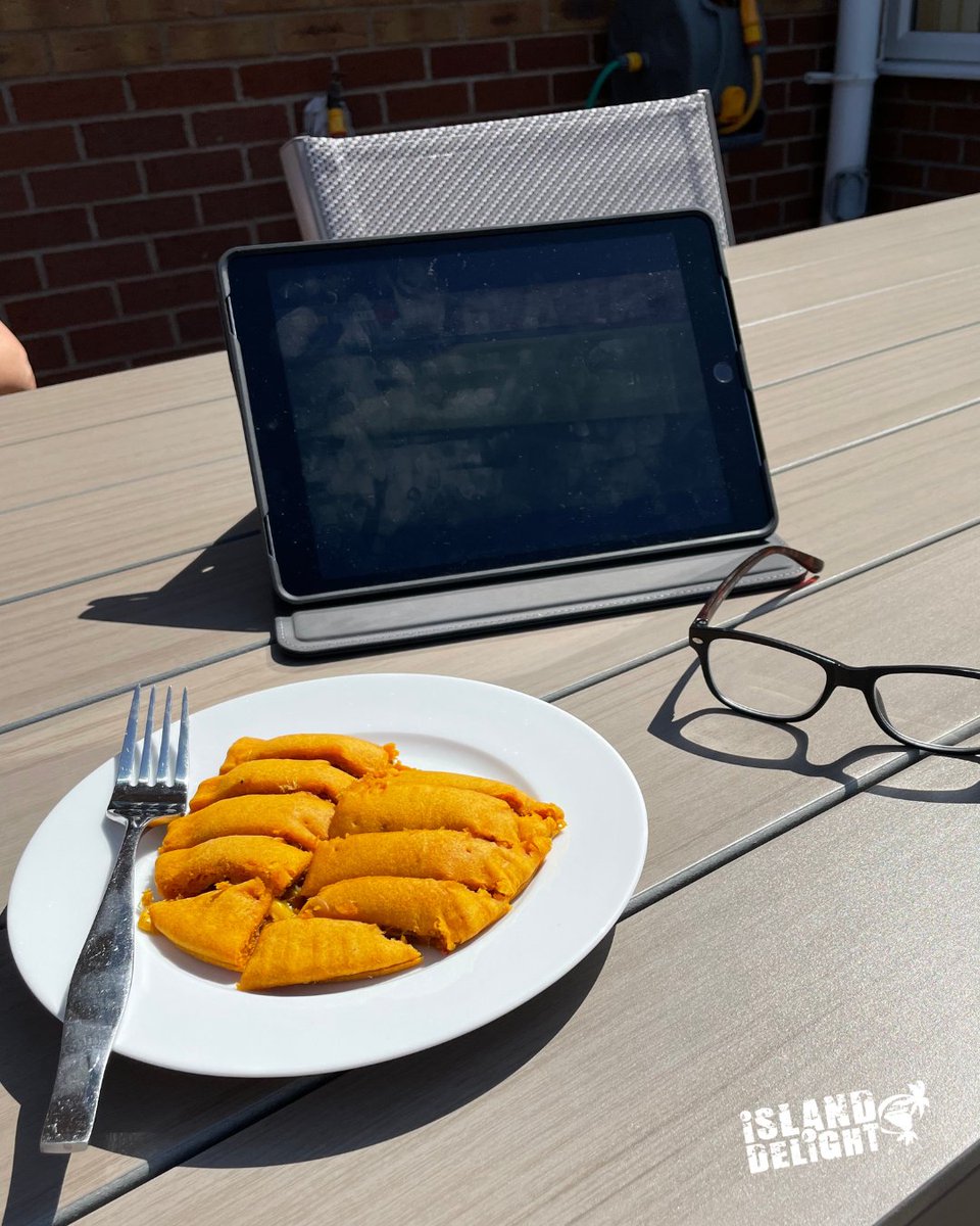 Hot take: Patties make working from home easier

#IslandDelight #HotTake