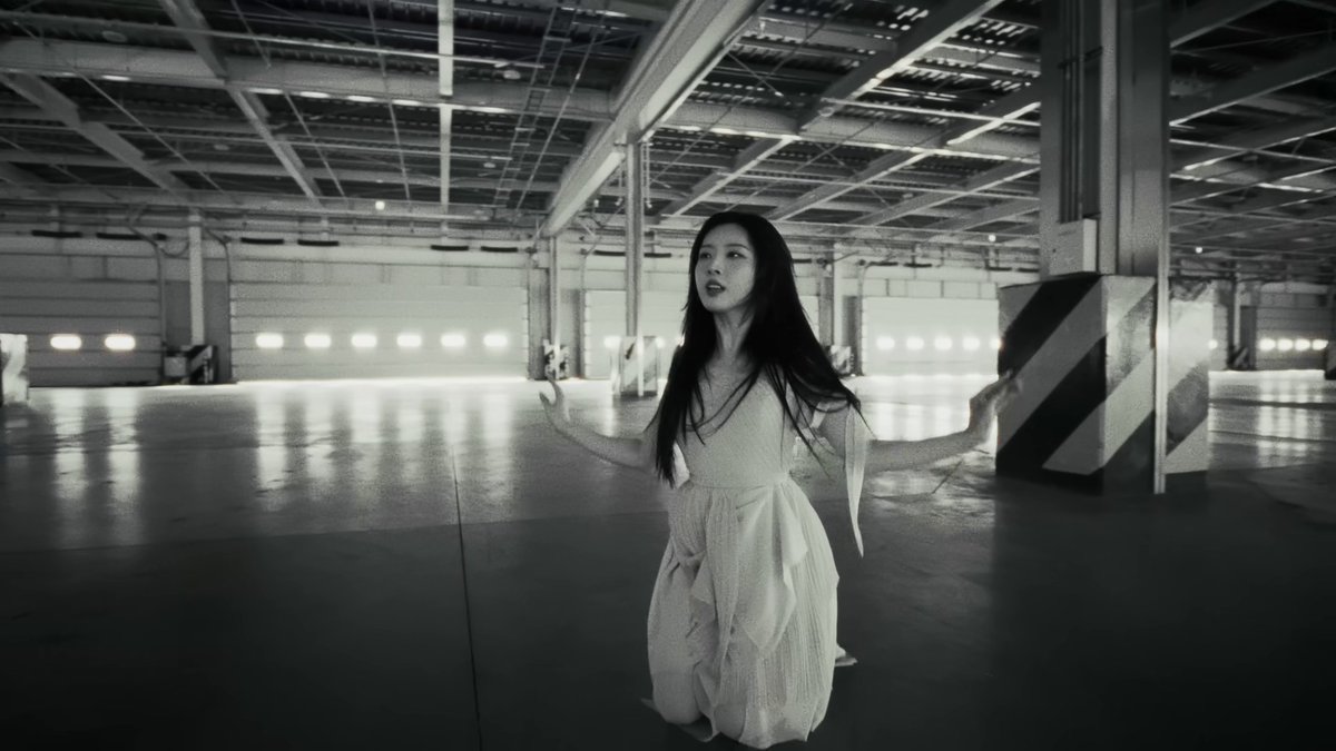 becksunlight's tweet photo. そう、もちろん。不死鳥のごとく、ね。

‘Icarus’ Official MV
https://t.co/w5Kya7xLwT

#ARTMS #OURII #Club_Icarus #Icarus https://t.co/IpIEPjDycX