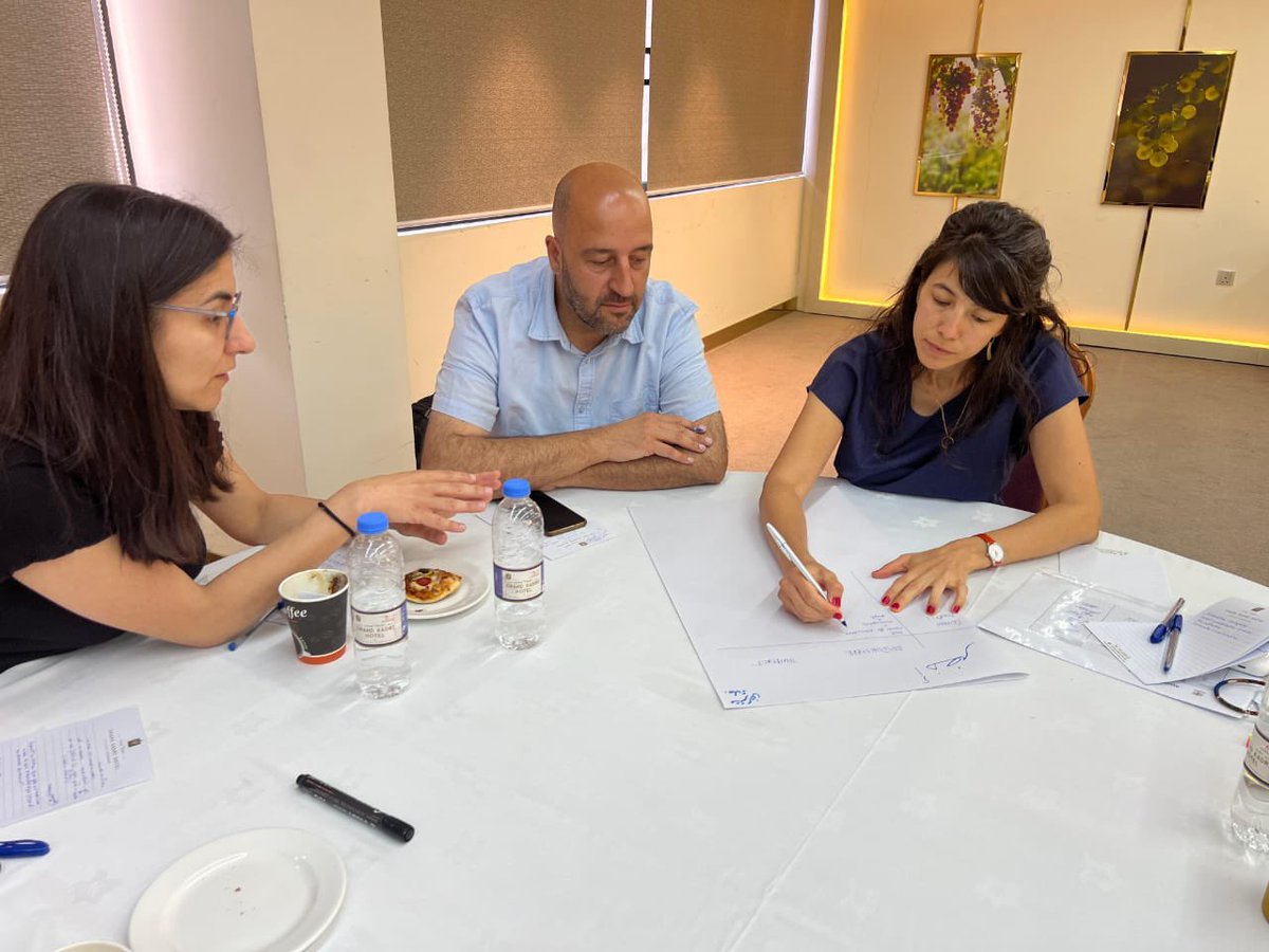 AFD_MidEast's tweet photo. #Lebanon 🇱🇧 | Throw🔙 to a productive workshop with our partners @BekaaWaterEST, @ICRC_lb and @MEW_Leb to map roles across water production, subscription, distribution & maintenance—part of the #SEPAL project, supported by @AFD_en, to strengthen drinking water💧services in Arsal. https://t.co/7IqRou1bTU