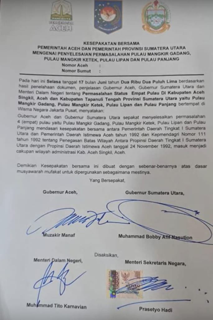 Jansen Sitindaon (@jansen_jsp) on Twitter photo Rukun terus Sumut-Aceh. Salam persaudaraan.
Terimakasih Bpk Presiden <a href="/prabowo/">Prabowo Subianto</a>, <a href="/bang_dasco/">Prof .Sufmi Dasco Ahmad</a> dan Mensesneg mas Prasetyo Hadi. Rukun terus Sumut-Aceh. Salam persaudaraan.
Terimakasih Bpk Presiden <a href="/prabowo/">Prabowo Subianto</a>, <a href="/bang_dasco/">Prof .Sufmi Dasco Ahmad</a> dan Mensesneg mas Prasetyo Hadi.