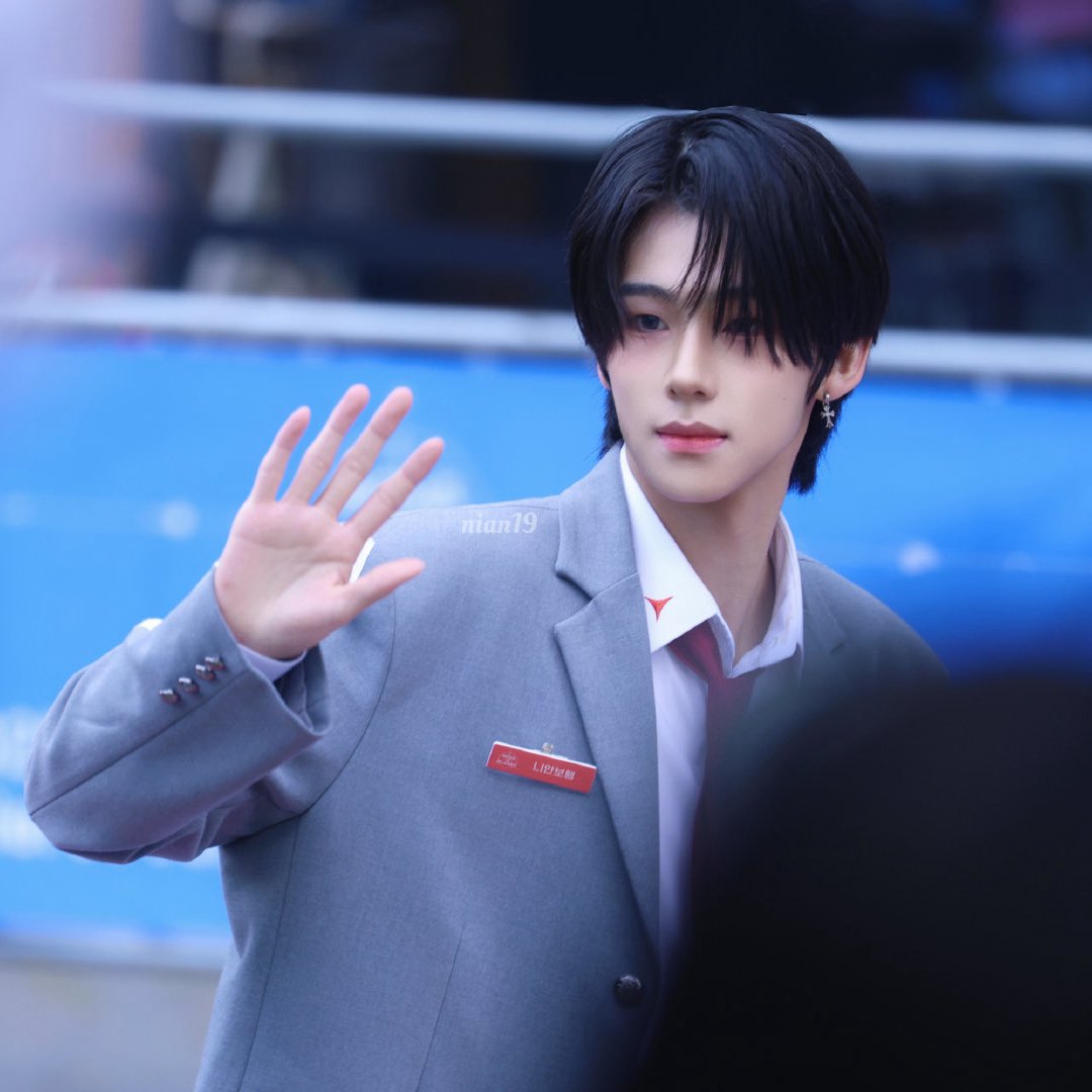 anxincerely's tweet image. ni hao fine shyt