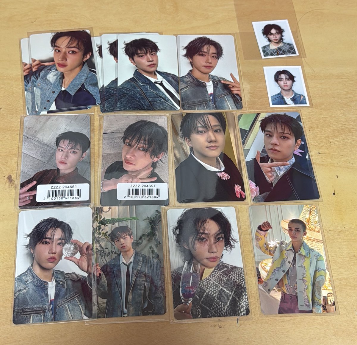 スキズ　straykids  ストレイキッズ Hollow  交換 トレカ IDフォト ユニット 初回A B 通常 限定盤

譲 画像参照
求 同種アイエン

郵送交換📮