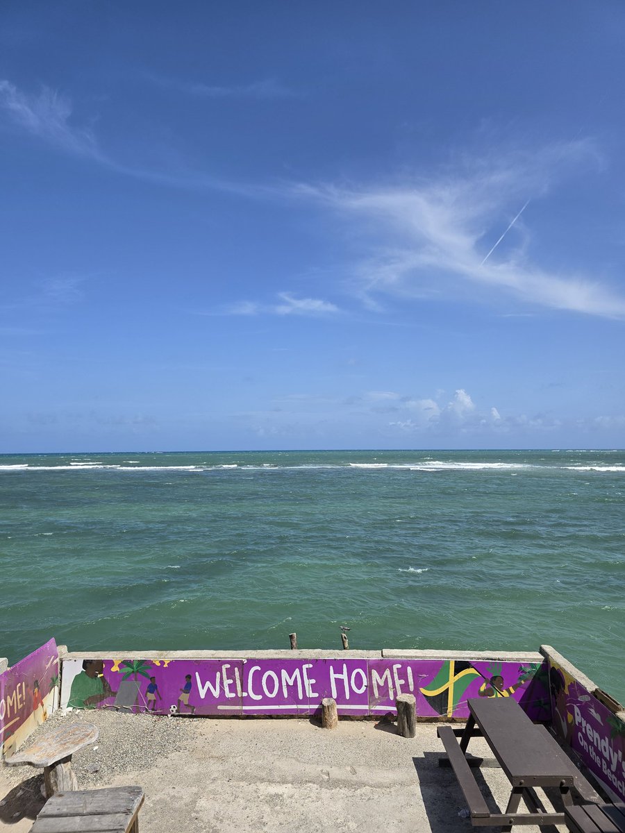 dinosport's tweet photo. Jamaica land we love https://t.co/DhuzANdAhs