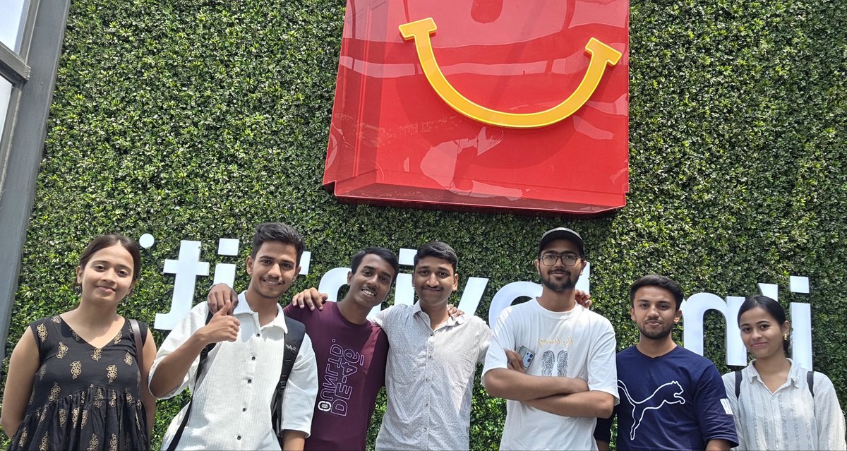 its_punit05's tweet image. Builders, chai, and bold Web3 dreams 🚀
Delhi meetup was all about real convos — Bitcoin, ZK, onchain chaos, and future bets.
We even paid for food using $USDC via @P2PdotMe — just to keep it degen &amp;amp; desi.
No panels. No fluff. Just real builders and raw energy
#BuilderBase #Web3