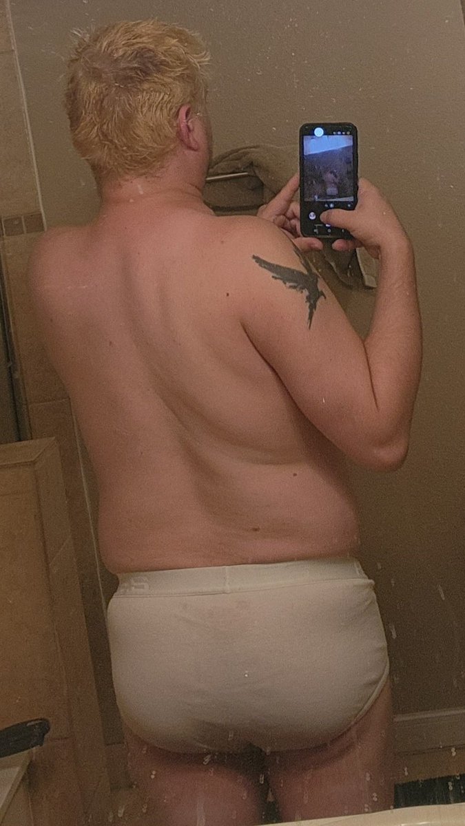 HughGasbag's tweet photo. I'm a #Tightywhiteys boy in Las Vegas https://t.co/QAfnSAR9uc