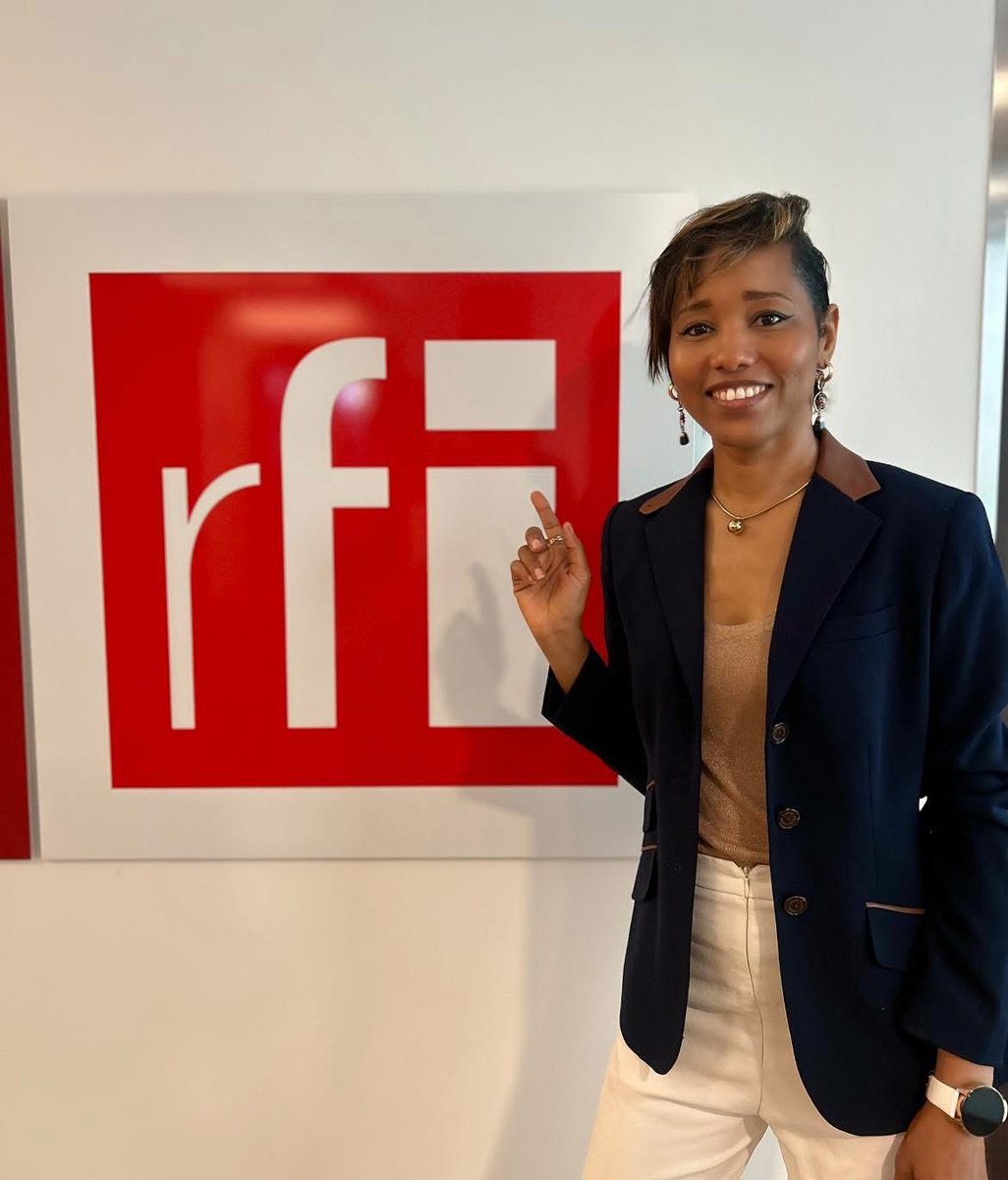 Merci à toute l'équipe de l'émission "8 Milliards de Voisins" et à tous les auditeurs. J'ai été ravie de présenter le film #Harcelement2.0 : résilience des Africaines connectées. Vous pourrez retrouver l'émission dans le podcast du jour.
À mes sœurs, je le répète : BRISEZ LE