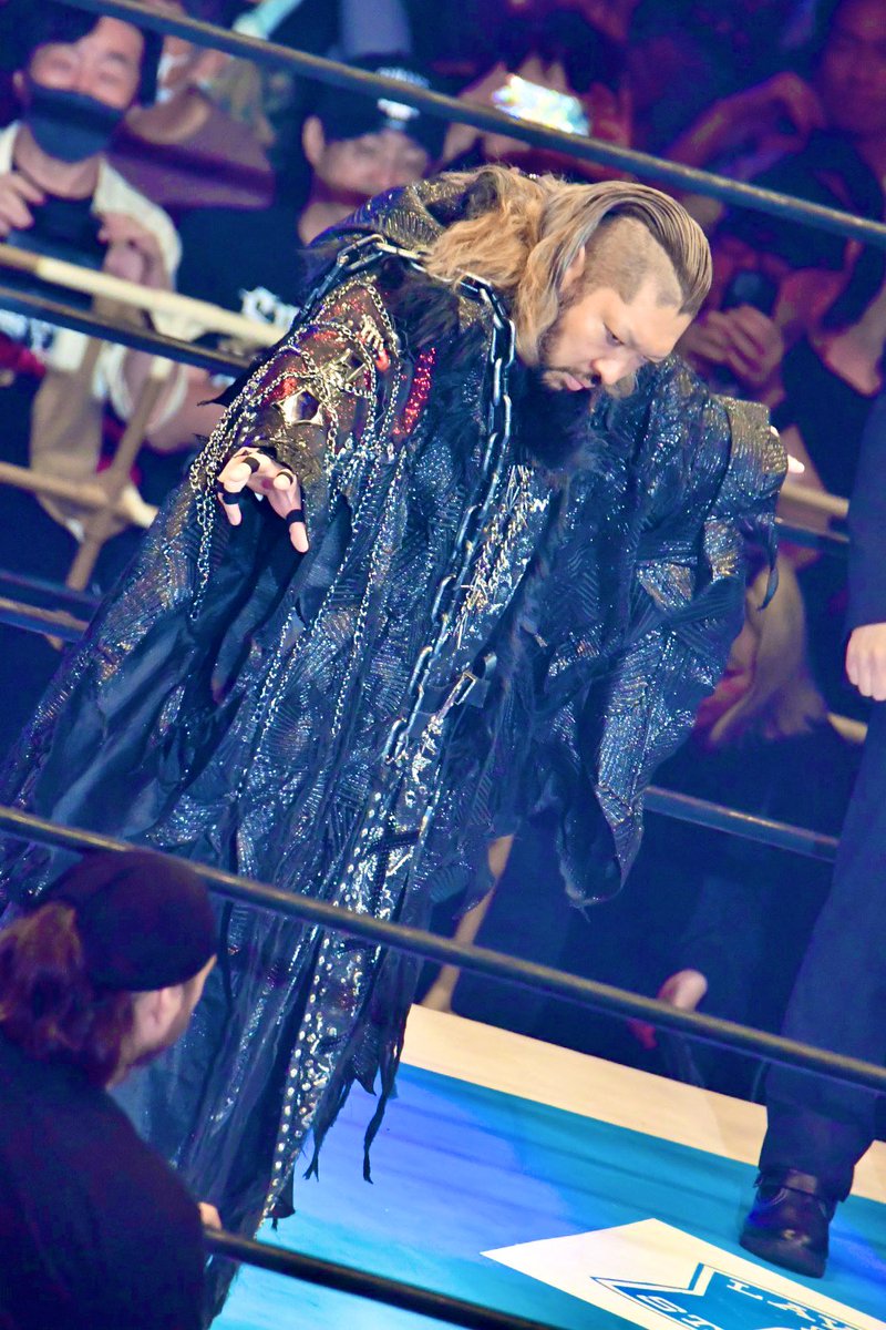syutom4's tweet photo. 6.15新日本プロレス
大阪城ホール大会
EVIL選手
#njpw
#njDOMONION 
#EVIL https://t.co/G9R1JPcdzv