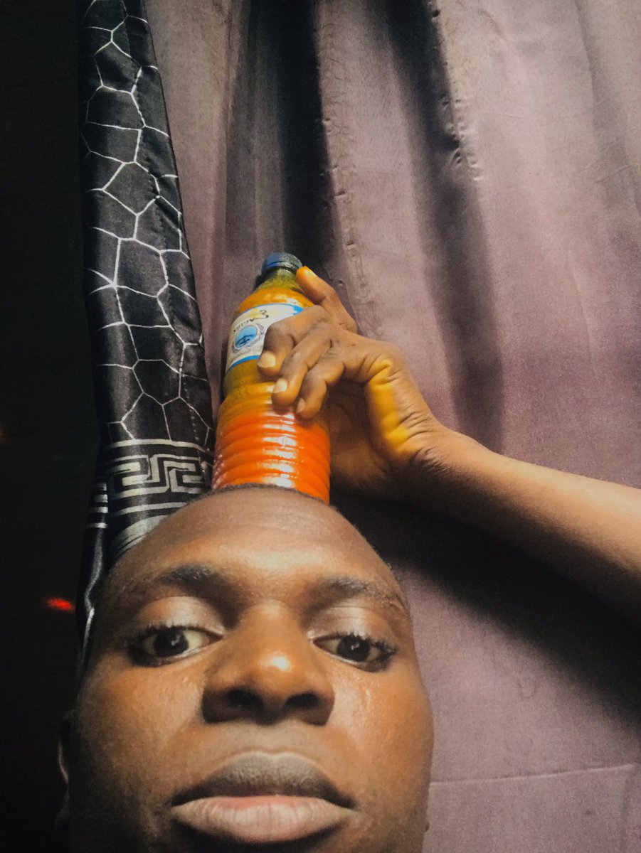 Goodlife24th's tweet photo. Oil Dey my head😌💁🏾‍♂️😂💔 https://t.co/9l08jbxCw5