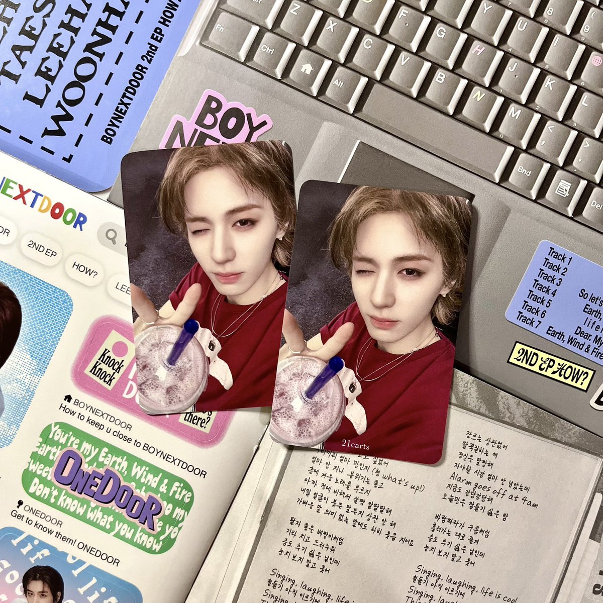 21carts's tweet photo. the idol                                   the photocard https://t.co/edHoaMf7bv