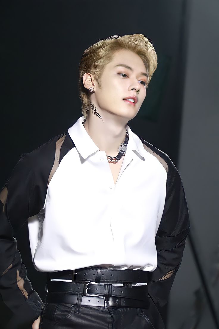 straywhore_'s tweet photo. (🐰bttm + anal Virginity) 

""It hurts... go slowly..." Mnho moaned to her fan after the show. Mnho wanted to try something different and called the first stay guy he saw to fuck your virgin ass.

#skzporn #nsfwskz #nsfwkpop #leeknownsfw #kpopporn https://t.co/SxlHENreQM
